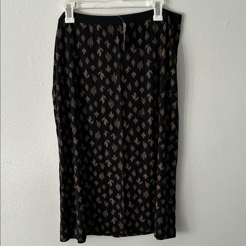 J. Jill Black and Brown Leaf Pattern Pencil Skirt